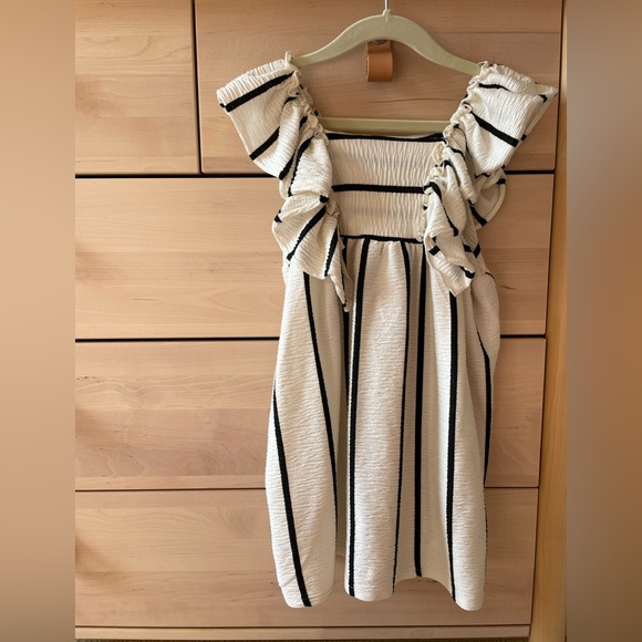 Zara • striped textured weave dress • 4-5Y - Picture 2 of 3